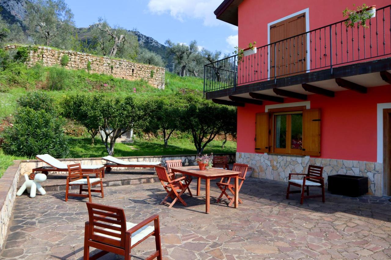 B&B La Casa Del Sole Controne Eksteriør billede